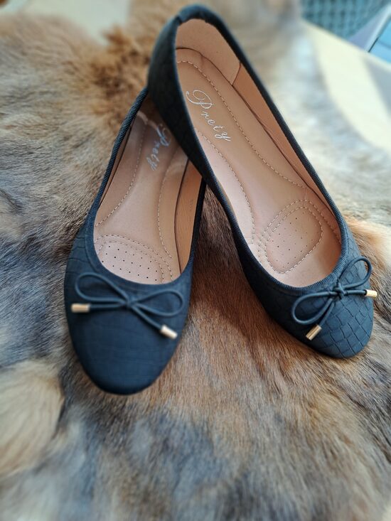 37izm. Čūskas raksta melnās laiviņas