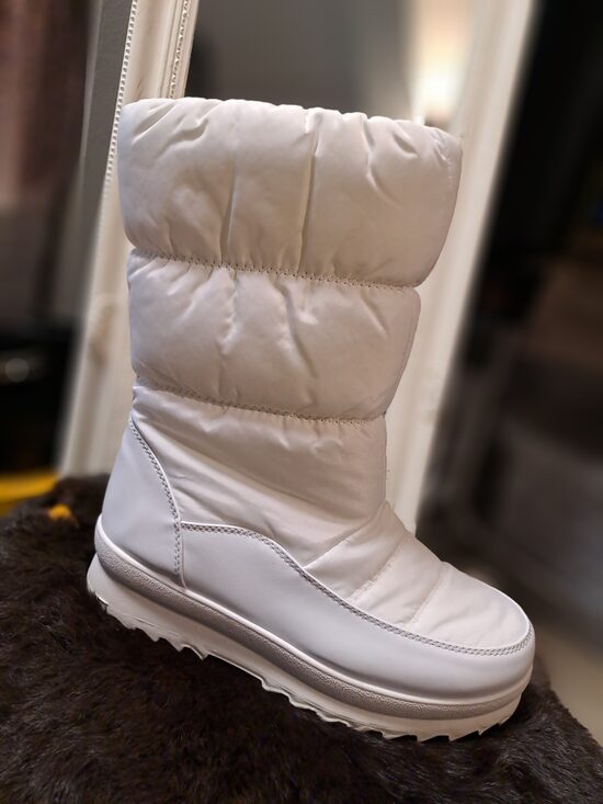 Ziemas siltie zābaki ar rāvējslēdzi 36izm