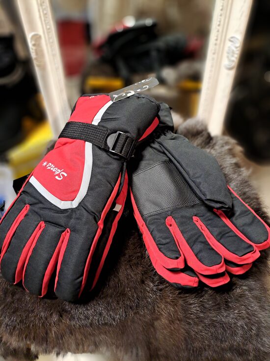 Sarkans melns sarkans! L-XLizm