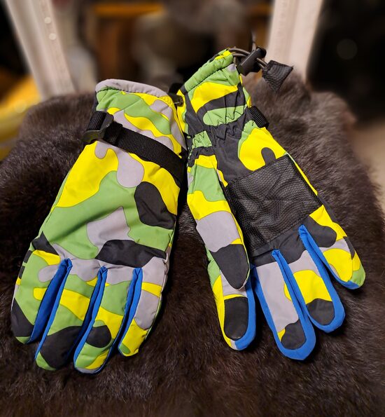 Armijas raksta zaļi dzeltenie