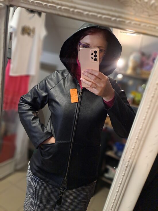 Sitinātā ādas imitācijas virsjaka S/Lizm.