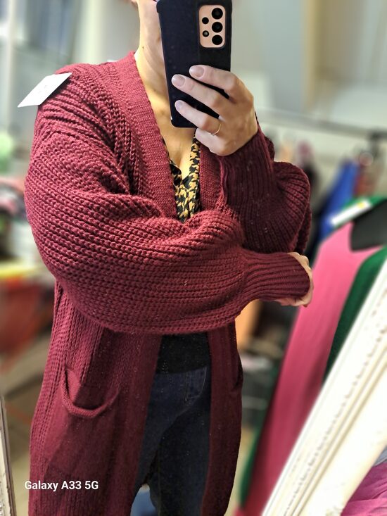 Bordo garais kardigans