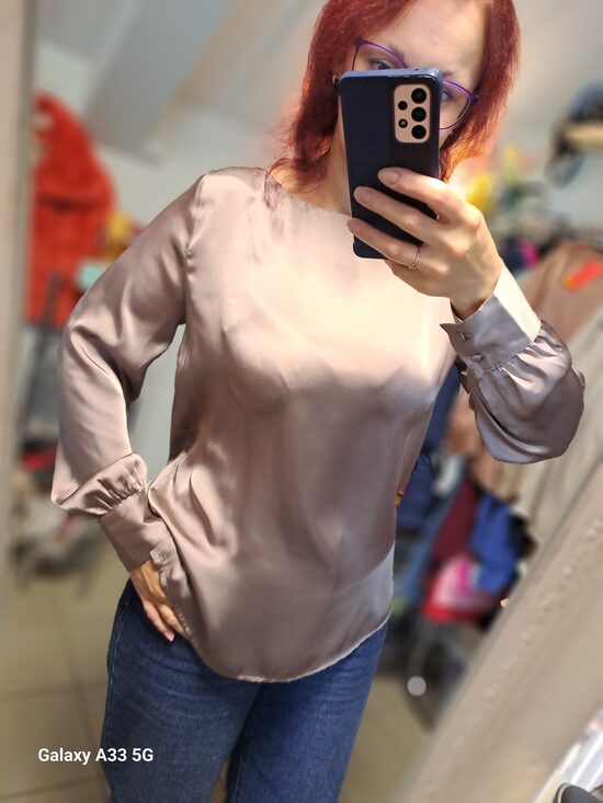 Satīna blūze 38izm. M/L izm.
