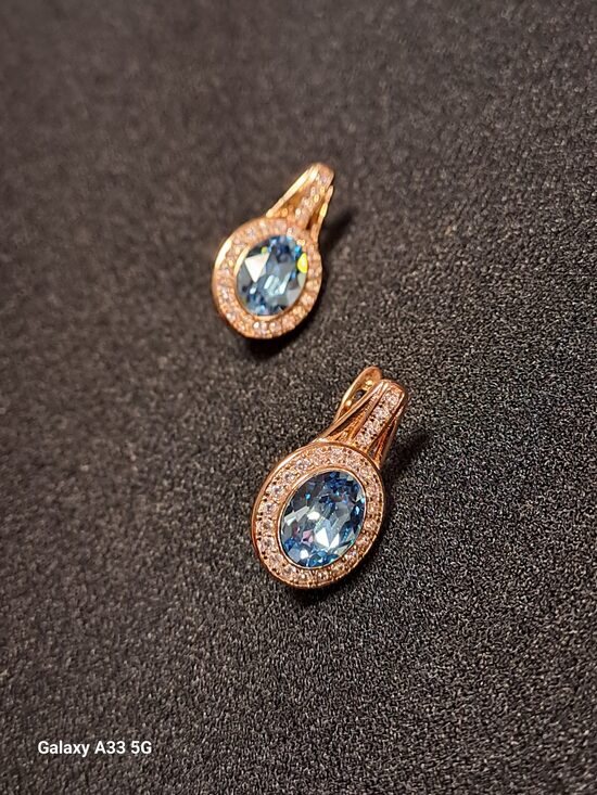 Debess zilie swarovski auskari ar angļu aizdari