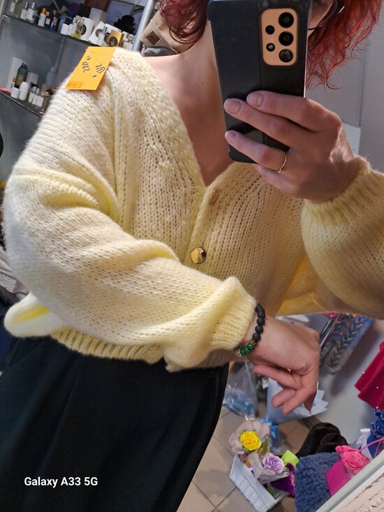 Gaiši dzeltenā jaciņa